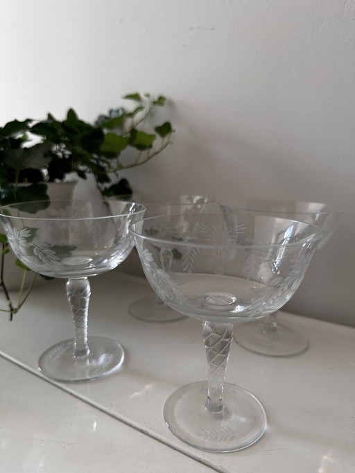 4 Crystal Coupe Champagne Glasses