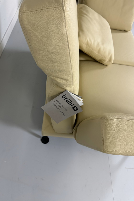 Image 1 of Brühl Moule Small 2-seater designer sofa leather exhibition piece