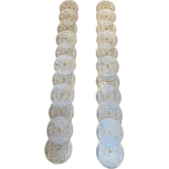 Image 1 of Pair of vintage brass and Murano glass wall lamps in gold and white, 1970