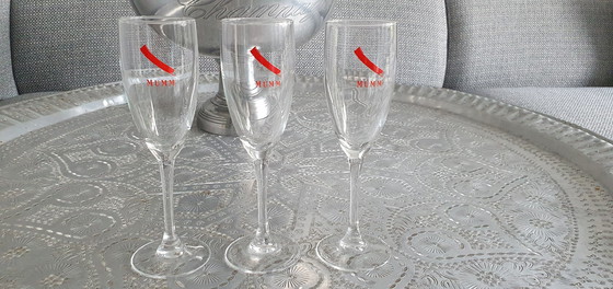 Image 1 of 23x Champagne glasses from mumm to Veuve Clicquot