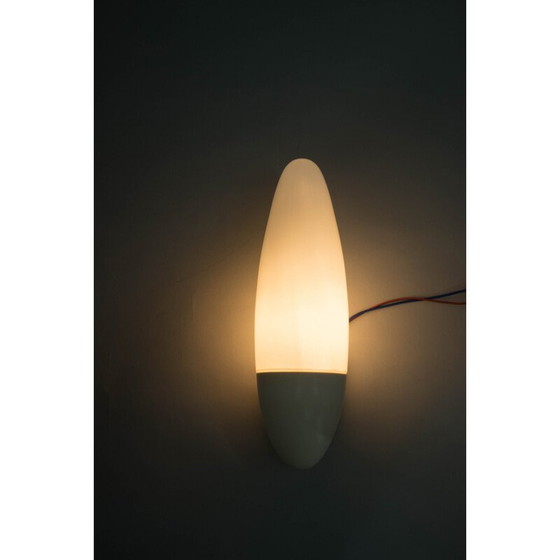 Image 1 of Coppia di lampade da parete vintage Space Age in bachelite e vetro opalino, Cecoslovacchia 1960