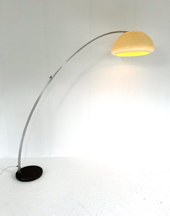 Image 1 of Lampe à arc vintage '70s