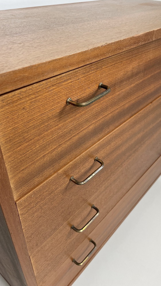 Image 1 of Cassettiera in legno di teak dal design vintage 