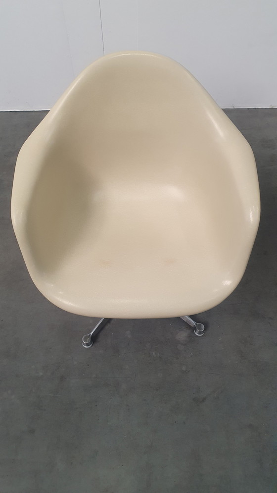 Image 1 of 2x Eames Herman Miller fiberglass parchment chair 70s