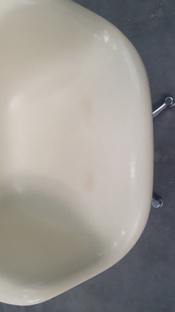 Image 1 of 2x Eames Herman Miller fiberglass parchment chair 70s