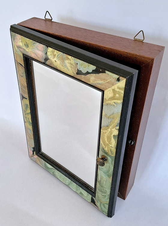 Image 1 of Cassetta portachiavi in legno vintage con specchio