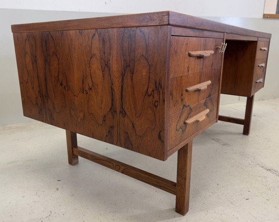 Image 1 of Vintage Danish Executive Desk In Rosewood, 1960S