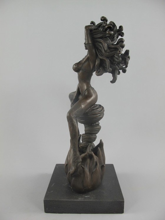Image 1 of Statua in bronzo della dea Medusa