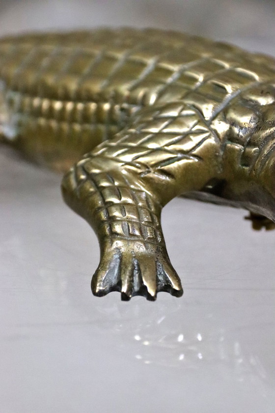 Image 1 of Crocodile vintage en laiton