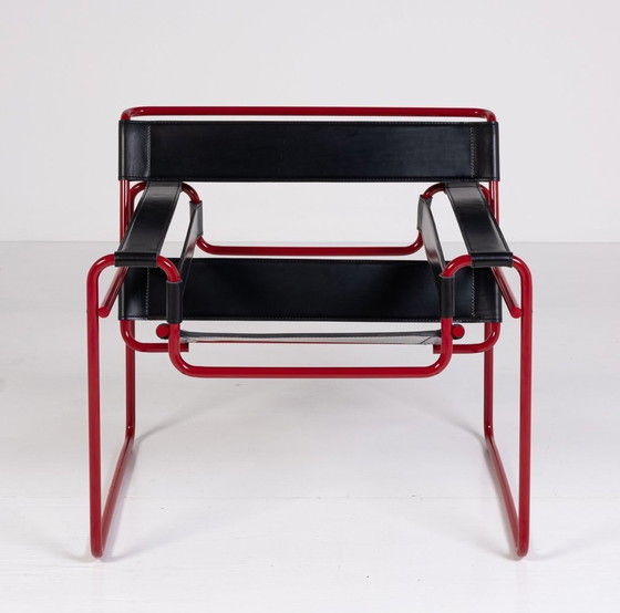 Image 1 of Knoll Wassily B3 Red Matte-New-Unused Series 2024 In Black Leather By Marcel Breuer