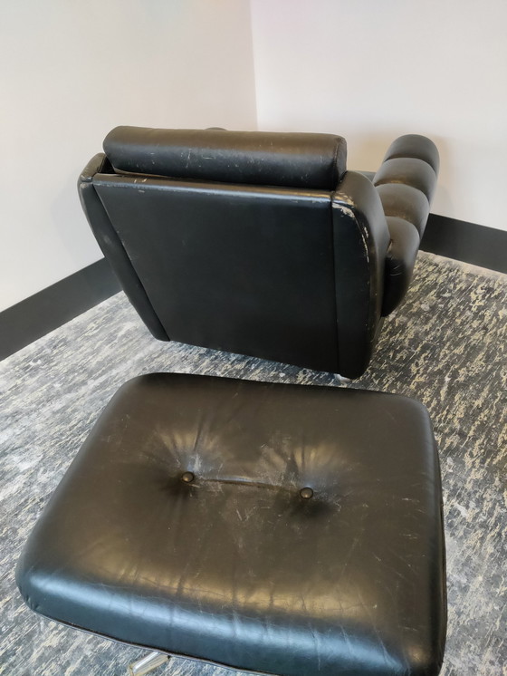 Image 1 of Fauteuil Club Avec Pouf, Black Leather