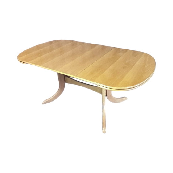 Image 1 of Extendable table