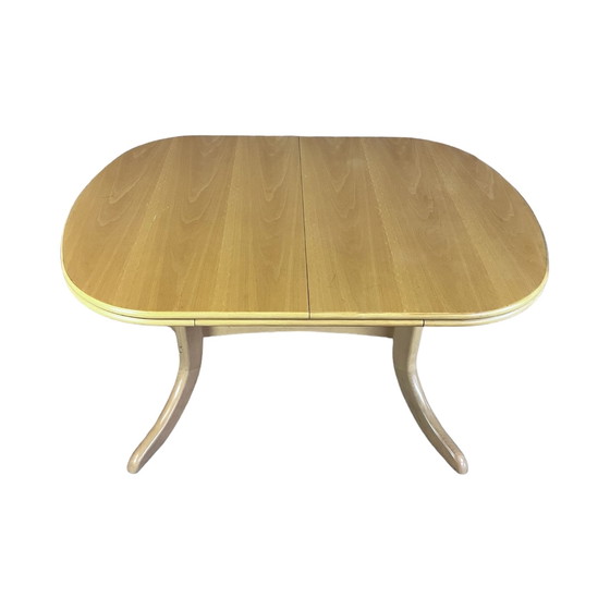 Image 1 of Extendable table