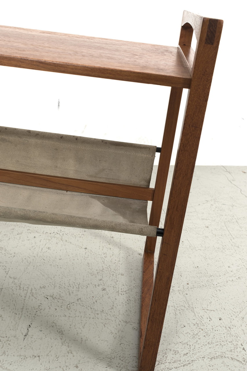 【miori】Kai Kristiansenマガジンテーブル/サイド Kai Kristiansen side table with magazine holder | €375 | Whoppah