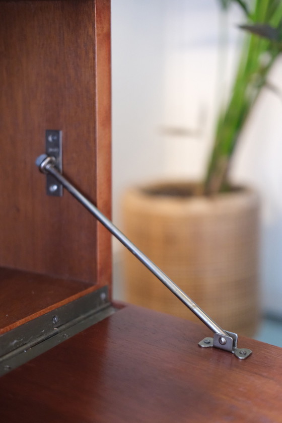 Image 1 of Comodino dal design vintage