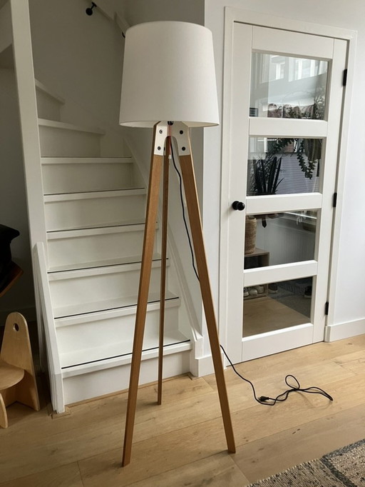 N1 Floor Lamp