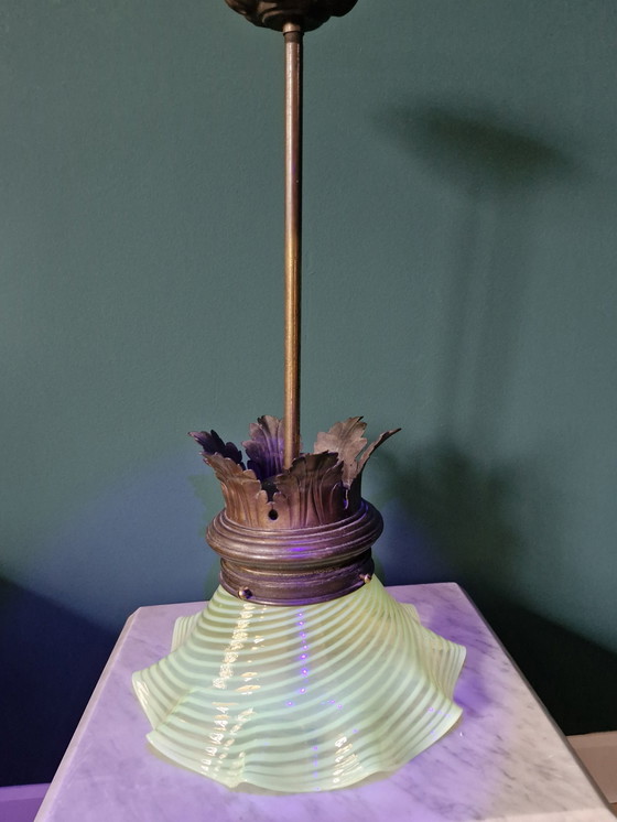 Image 1 of Lampada a sospensione antica in vetro di uranio