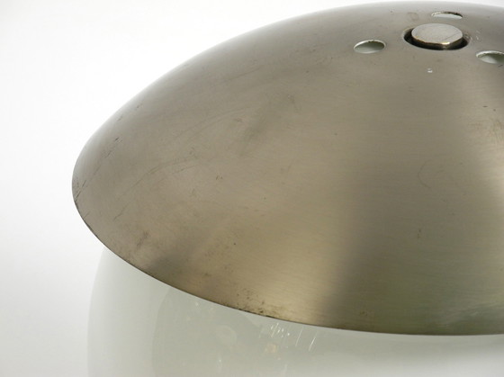 Image 1 of Rare grande lampe de table italienne en aluminium massif et verre au design de l'ère spatiale