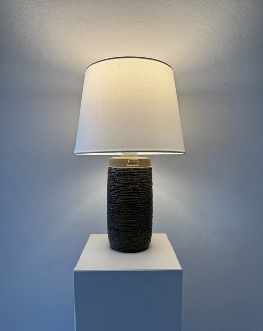 Lámpara de mesa Aage Rasmus Selsbo, pie de lámpara, gres, cerámica, Suecia, mediados de siglo, diseño de los años 60, esgrafiado