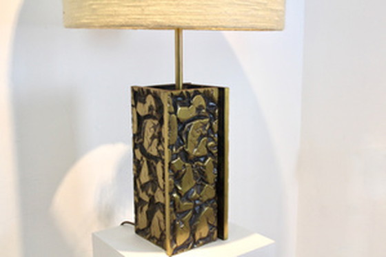 Image 1 of Brutalist metal sculptured table lamp with raw woolen structured shade