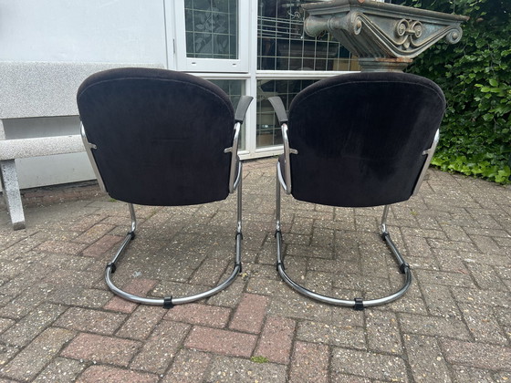 Image 1 of 2 Vintage Gispen 413 ladies' fauteuils.
