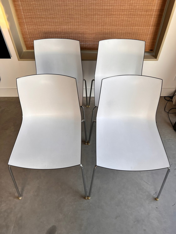 Image 1 of 4 x Arper Catifa 46 designer chair