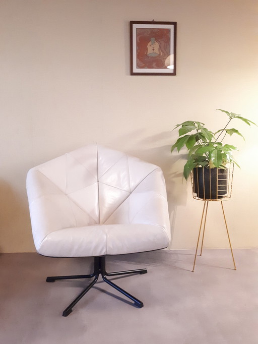 Machalke leather armchair