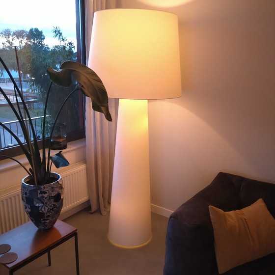 Image 1 of Modern white floor lamp