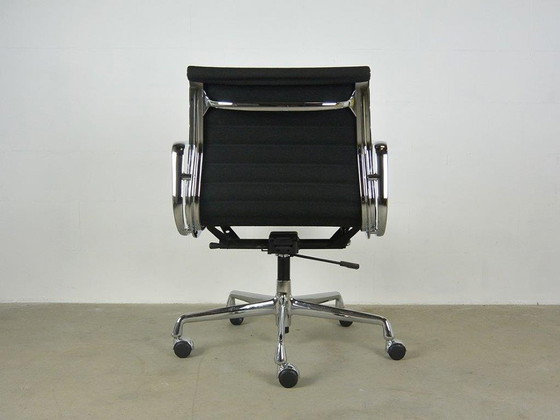 Image 1 of Vitra EA 117 Office chair Charles & Ray Eames