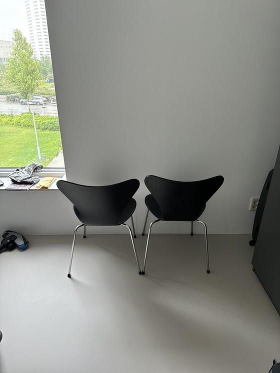 Image 1 of 2x Fritz Hansen Butterfly Chair Retro Black Ash