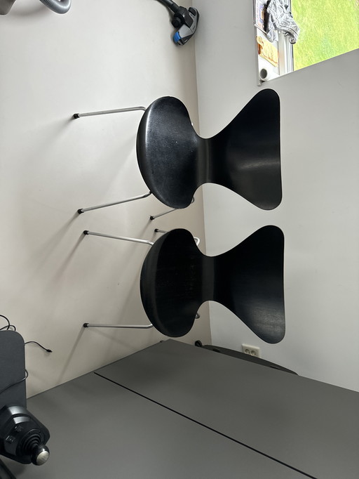 2x Fritz Hansen Butterfly Chair Retro Black Ash