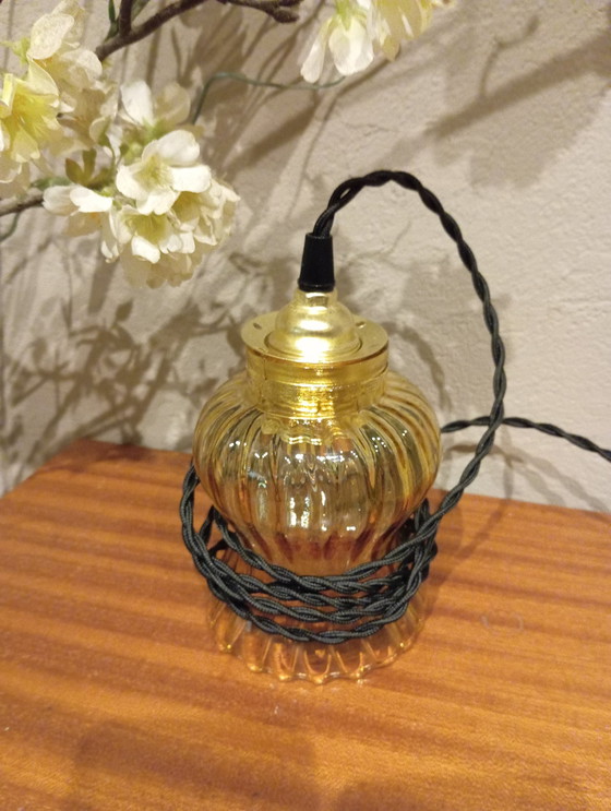 Image 1 of Lampada portatile vintage anni '70 in ambra Godronné