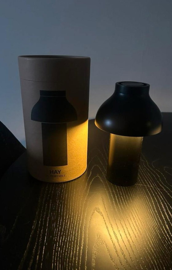 Image 1 of Hay Pc Portable