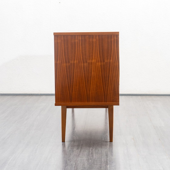 Image 1 of Années 60 Sideboard, en noyer restauré, 191cm