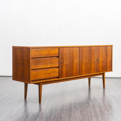 Années 60 Sideboard, en noyer restauré, 191cm