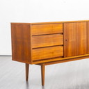 Années 60 Sideboard, en noyer restauré, 191cm