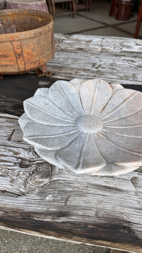 Image 1 of Marble bowl flower M