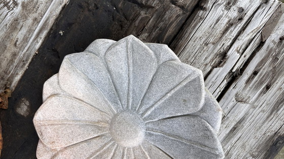 Image 1 of Marble bowl flower M