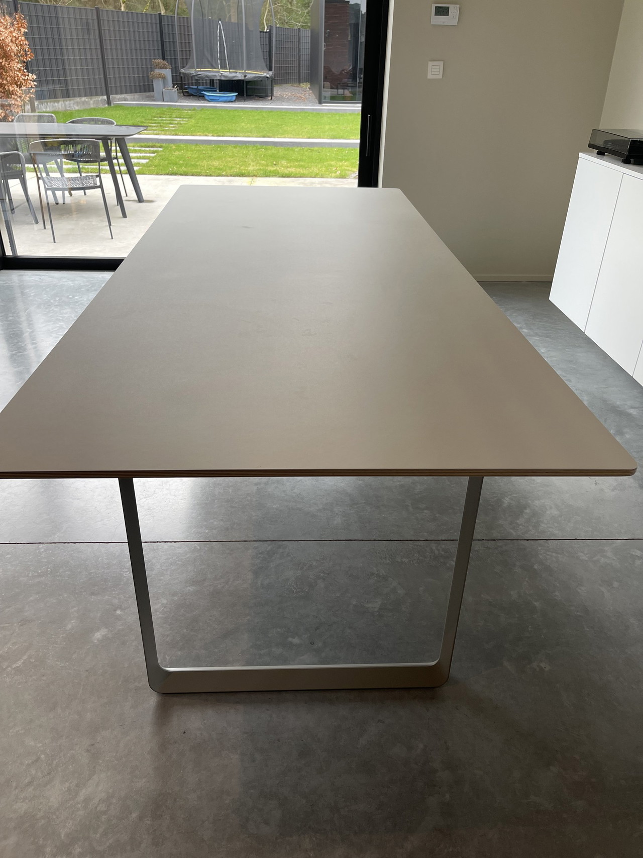 Muuto dining table | €800 | Whoppah