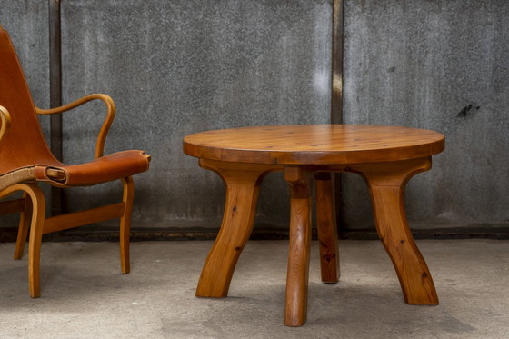 Image 1 of Mesa de centro redonda de pino, Dinamarca, década de 1960