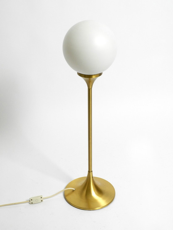 Image 1 of Magnifique lampe de table ou lampadaire des années 1960 avec une grande boule en verre de Sölken Leuchten