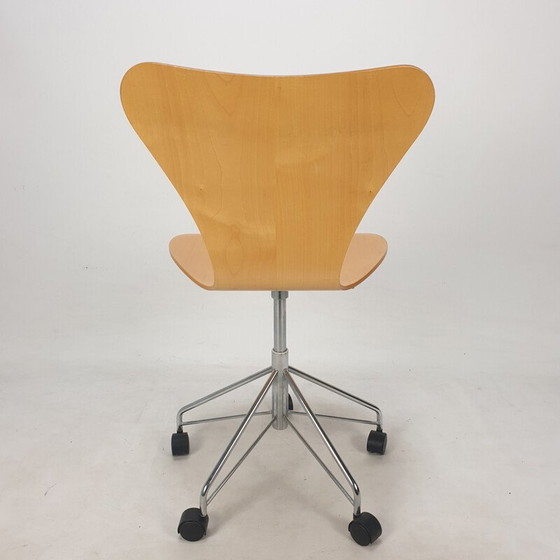 Image 1 of Sedia girevole da ufficio vintage modello 3117 di Arne Jacobsen per Fritz Hansen, anni '90