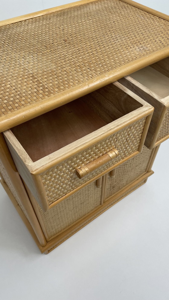 Image 1 of Armoire / commode vintage en bambou et rotin