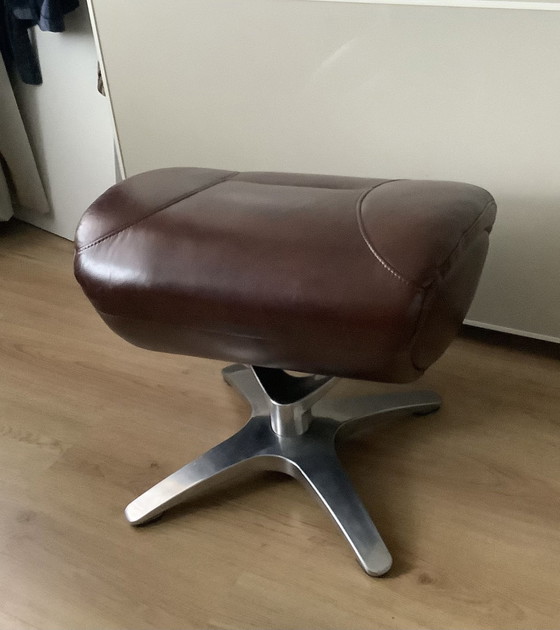 Image 1 of Sgabello/poggiapiedi in similpelle marrone vintage