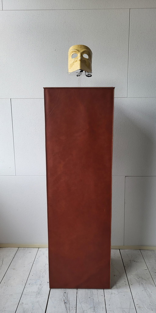 Gallery Column Pedestal Leather