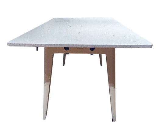 TipToe New Modern Table