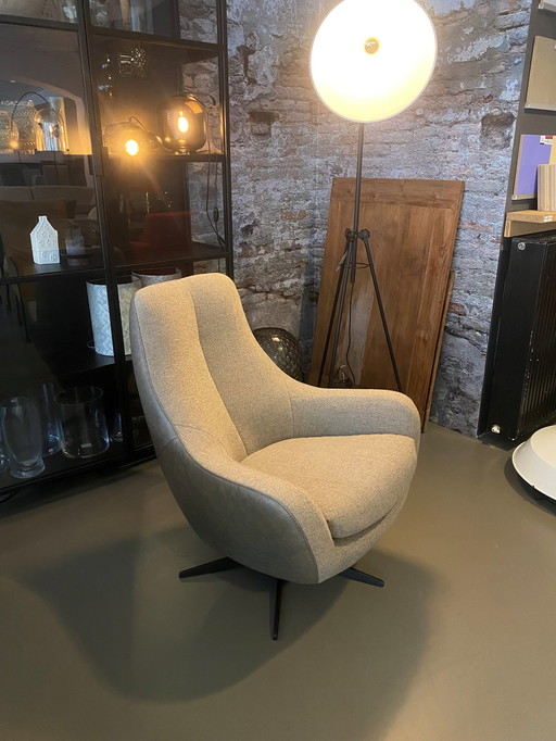 Le futur fauteuil Franco tissu cuir combi