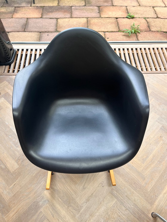 Image 1 of Fauteuil à bascule Vitra RAR