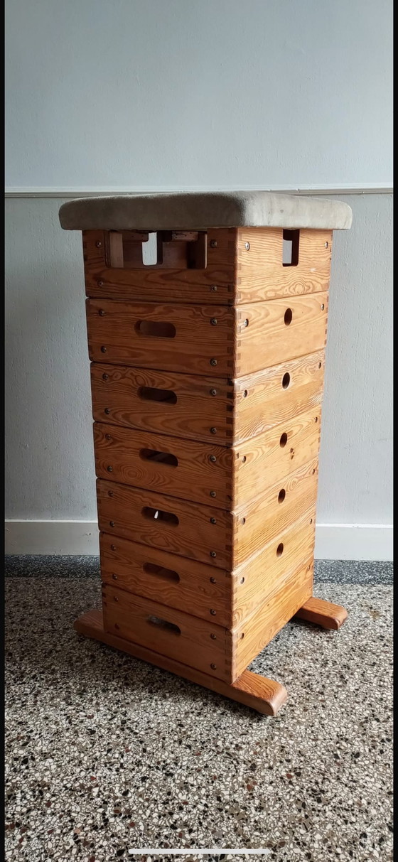 Image 1 of 2x armoires de gymnastique vintage