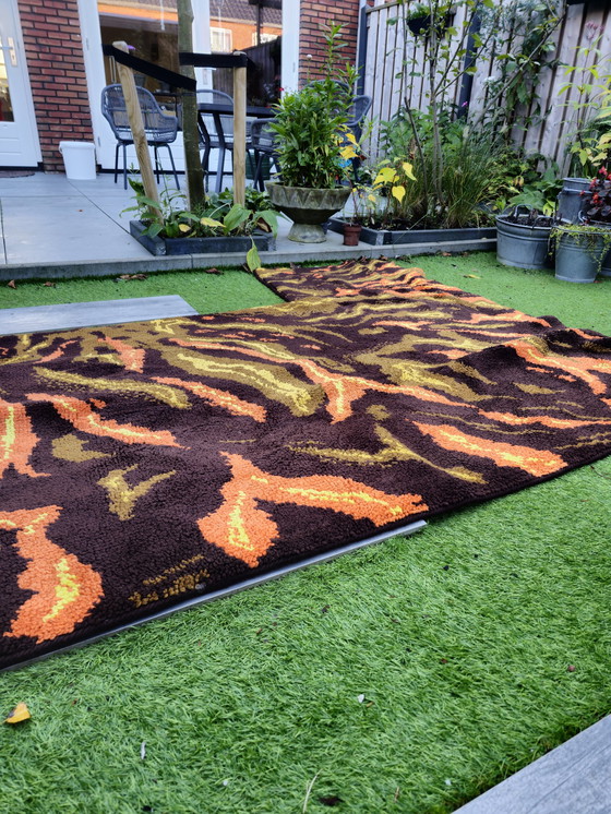 Image 1 of Funky Vintage Space Age rug